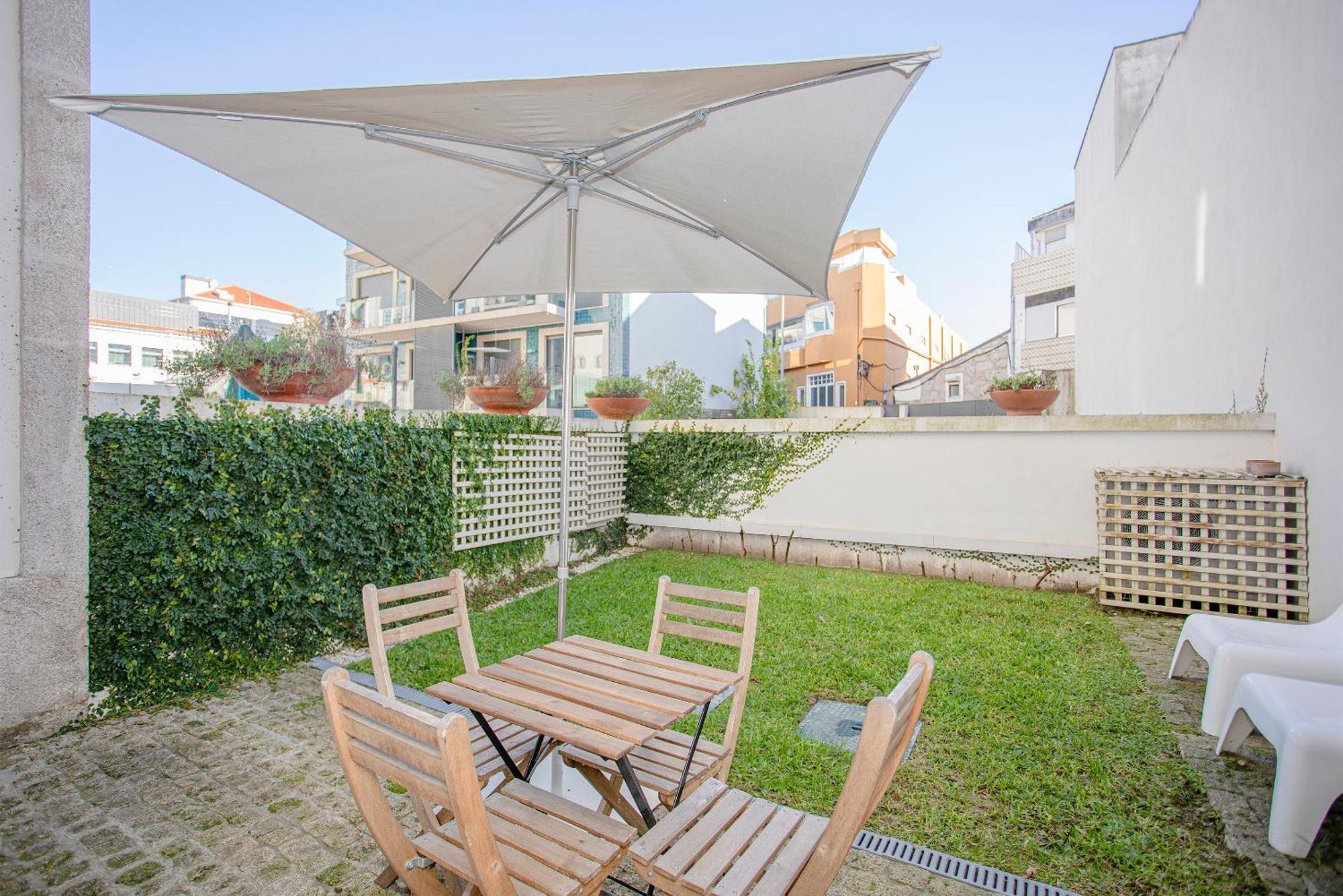 Apartamento Liiiving In Porto - Garden Light Mezzanine Exterior foto
